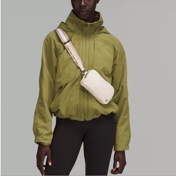 Lululemon Everywhere Crossbody Bag - Picture 2 of 5